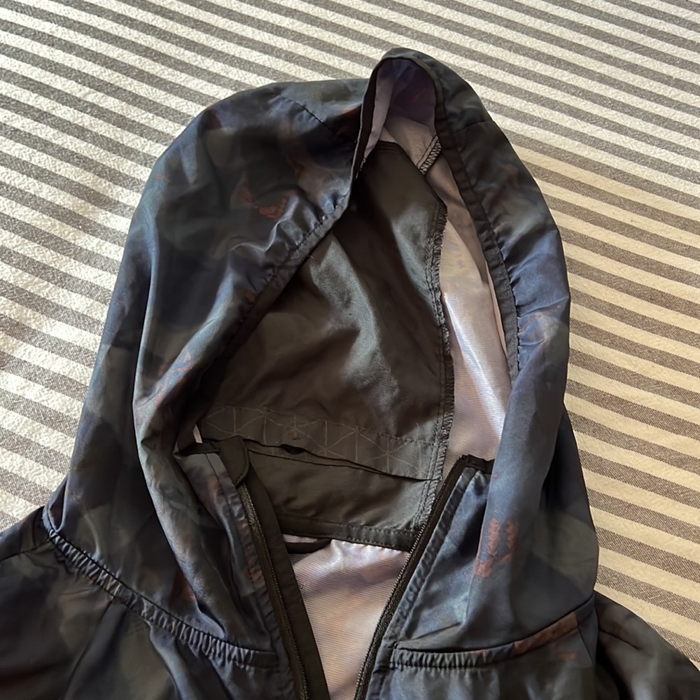Adidas wind breaker - Picture 5 of 6
